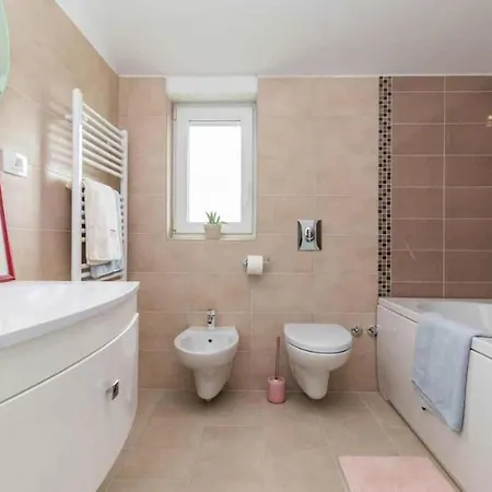 In Jakovici - Istrien 53392 Holiday home Basici